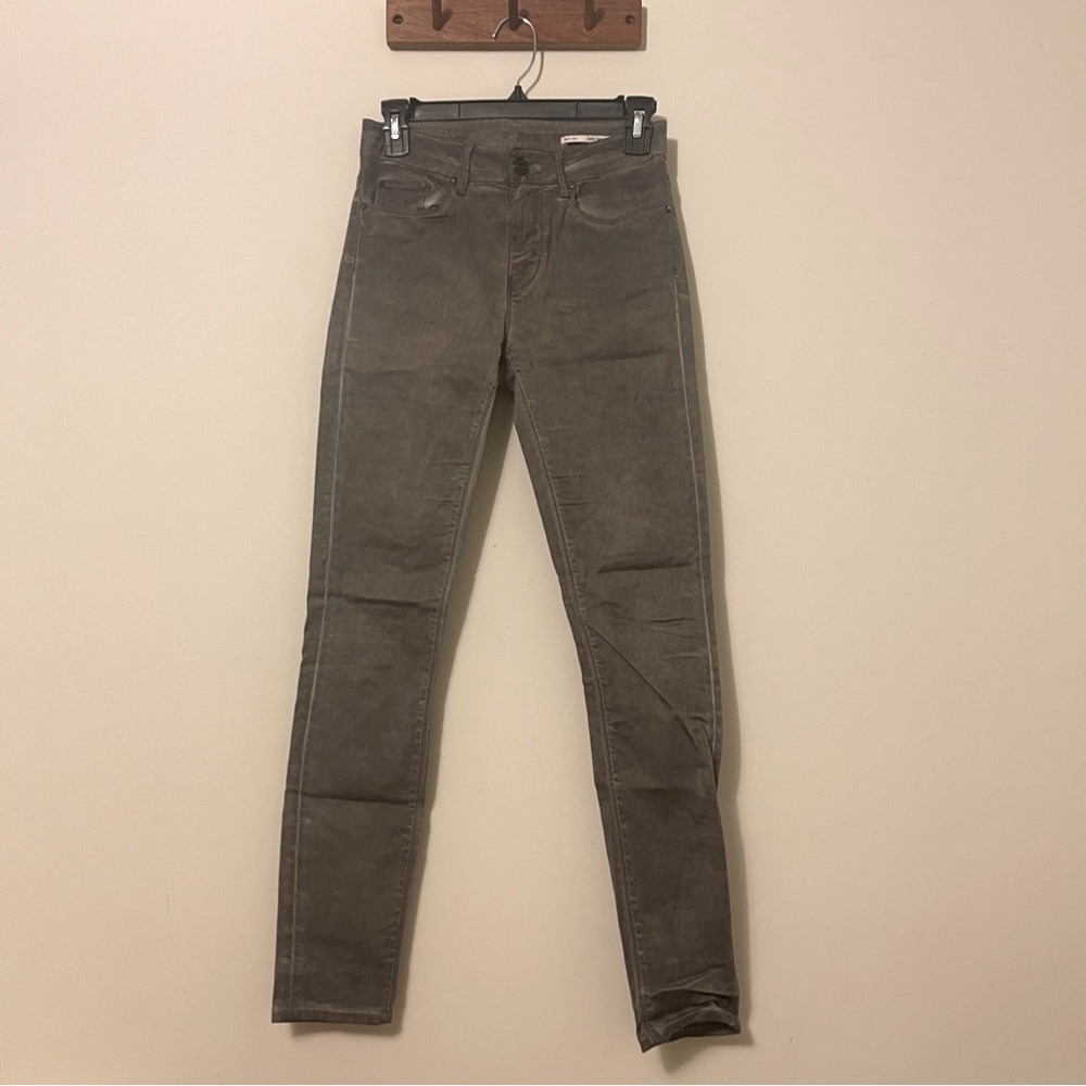 Zara woman medium rise slim fit skinny jeans size 26